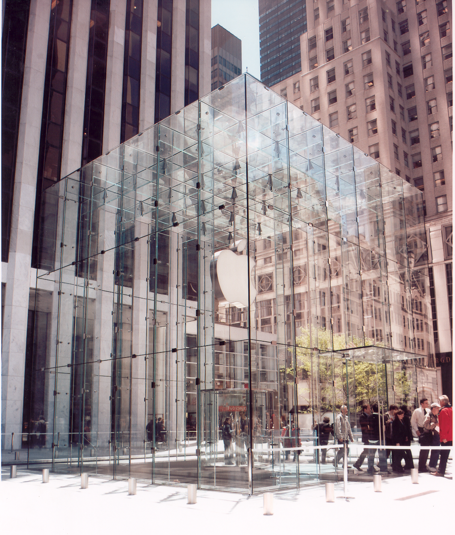 Apple Fifth Avenue Store Glass Cube